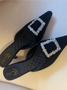 Sam Edelman Black Pearl-Embellished Pointed Mule